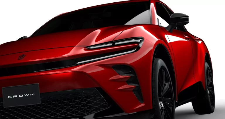 Toyota Crown Sport: El Ferrari Purosangue ‘low cost’ llega desde Japón
