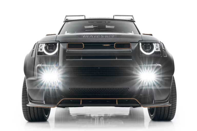 Mansory se ceba con el Land Rover Defender V8