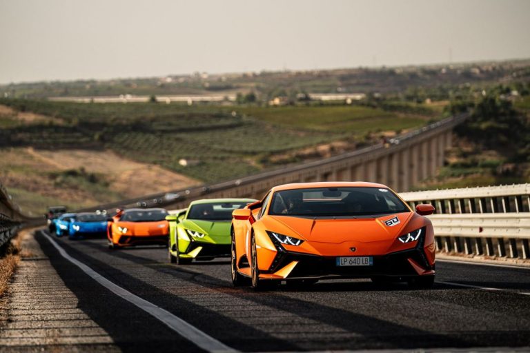 Gira siciliana de Lamborghini por su 60 cumpleaños