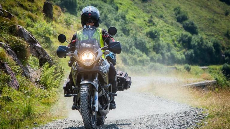 ¿Eres motorista? Entonces necesitas esta ropa y complementos para sortear el frío