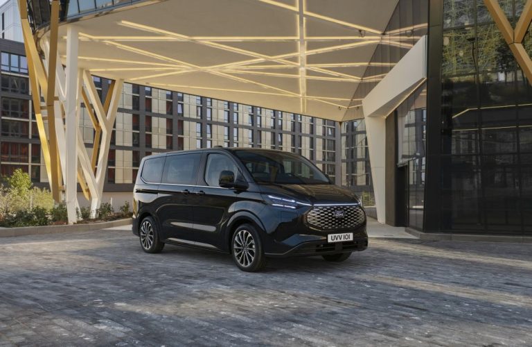 Ford Tourneo Custom 2024: La reinvención del monovolumen
