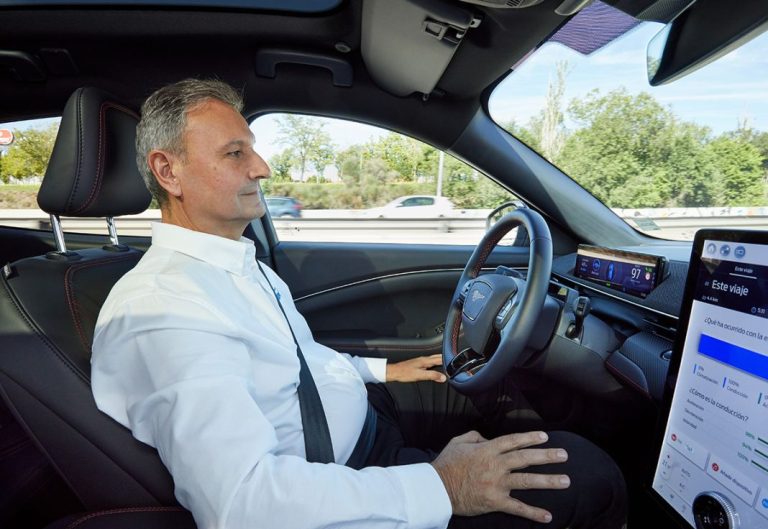 Ya puedes comprar en España el Ford Mustang Mach-E que se conduce sin manos