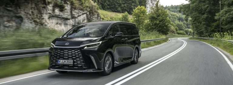 Lexus LM: así se viaja en primera clase