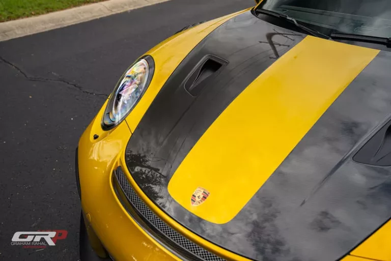 Este Porsche 911 GT2 RS cuesta una fortuna. Y parte de la culpa la tiene su color