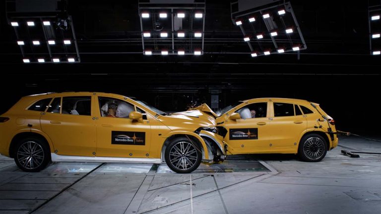 Accidente grave con dos coches eléctricos: Mercedes nos tranquiliza