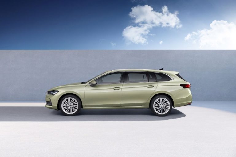 Primer contacto con el nuevo Skoda Superb 2024: más espacioso y eficiente