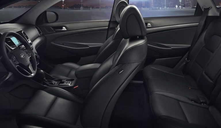El truco casero para limpiar los asientos de cuero de tu coche
