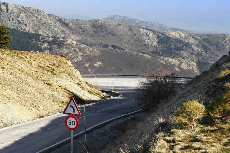 Estas son las 5 carreteras más peligrosas de España: descubre como evitar accidentes