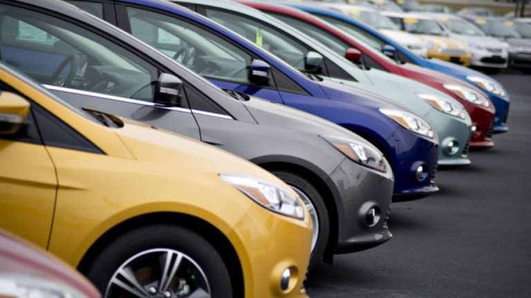Si quieres que no te timen al comprar un coche de segunda mano, esto debes revisar