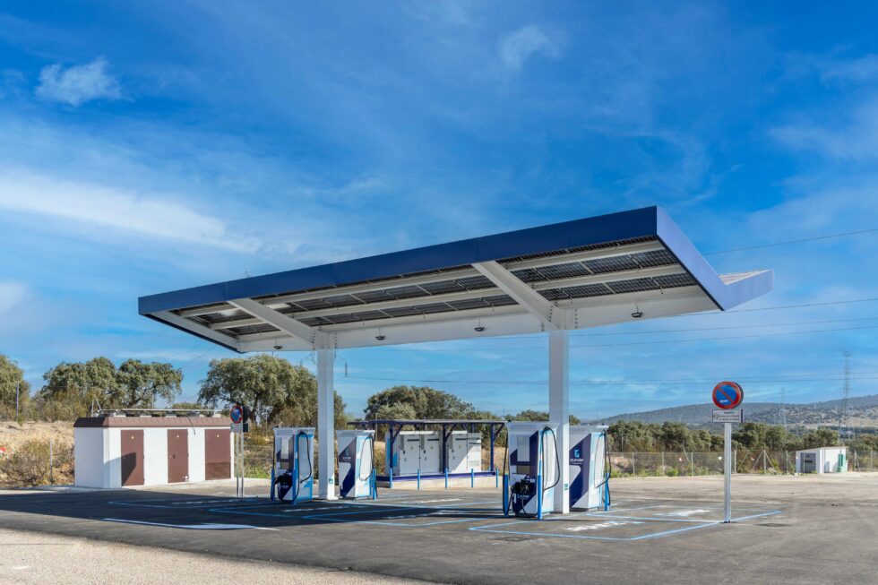 Hyundai y Zunder fijan la tarifa de carga rápida en 0,45 €/kWh para mejorar el TCO de autónomos y flotas