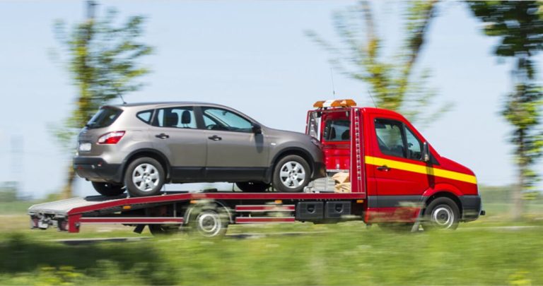 El sector de las grúas, preocupado por las asistencias a coches eléctricos