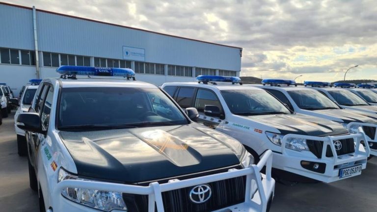 Los 150 coches ‘0 emisiones’ de la Guardia Civil que le podrían costar el puesto a su director general