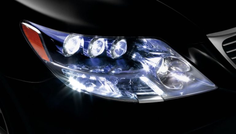 Luces halógenas, de Xenón o LED: Cuáles son las que más iluminan