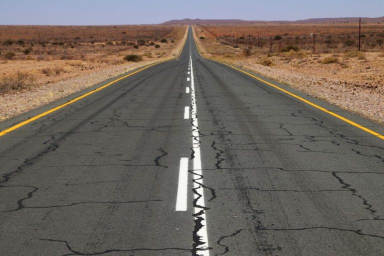 ¿Cuando pudo pisar la línea central de la carretera? En el Código de Circulación está la respuesta