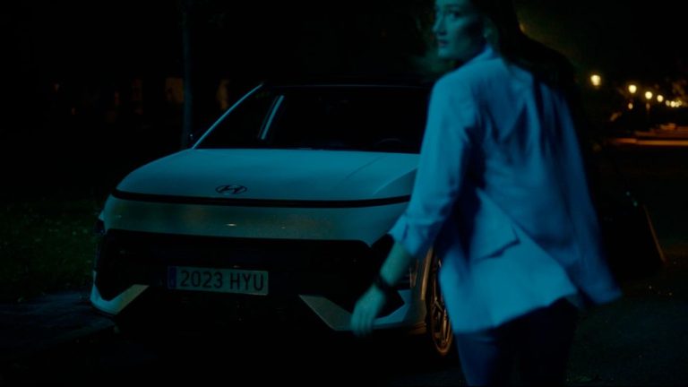 Hyundai y Mireia Belmonte se apuntan a la noche de Halloween con el nuevo Kona