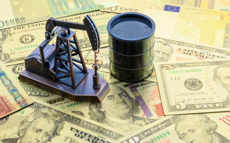 Crisis del petróleo en Ormuz: el coche eléctrico acelera su adopción tras la caída del Brent