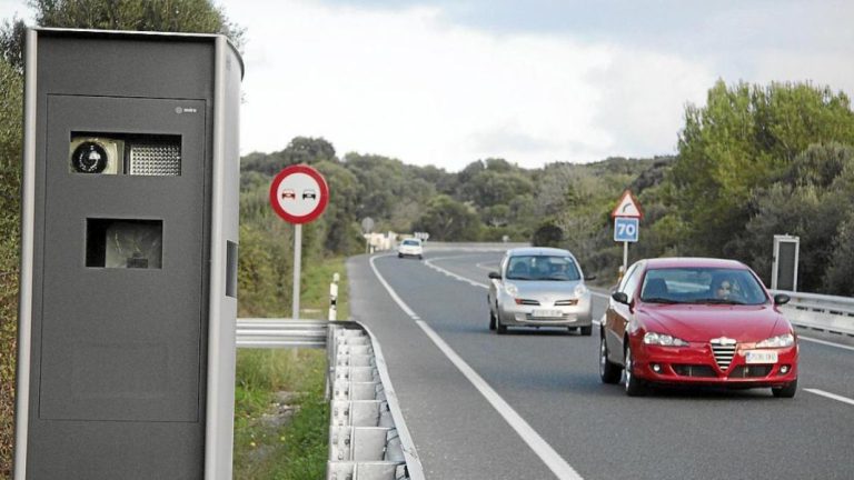 La manera de recurrir una multa de un radar de velocidad de la DGT para que te devuelvan 300 euros y 2 puntos