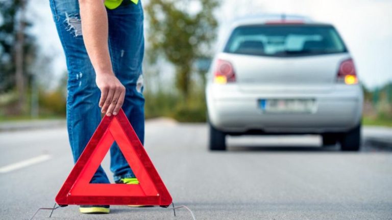 Guarda los triángulos de emergencia porque la baliza V16 de la DGT no te servirá de nada en estas carreteras