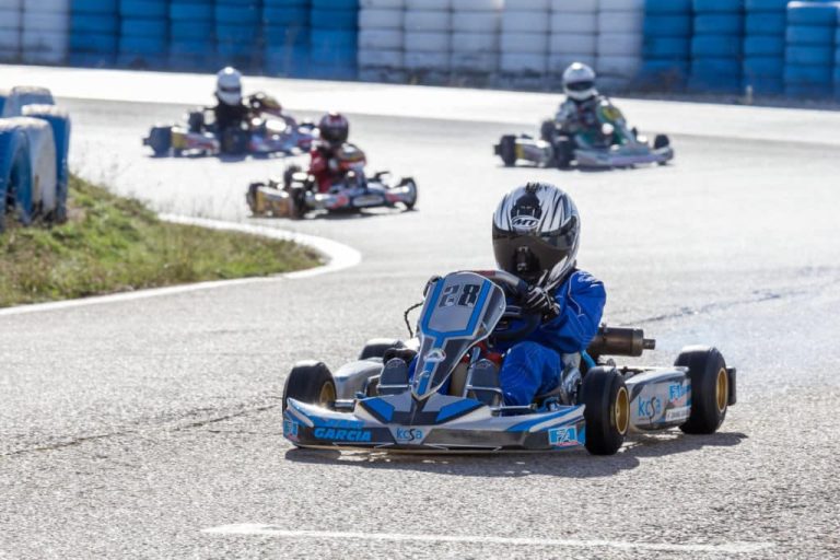 Acelera tu adrenalina: los mejores circuitos de karts en España