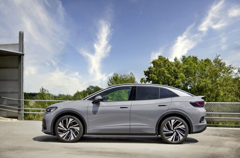 Los Volkswagen ID.4 e ID.5 reciben importantes mejoras