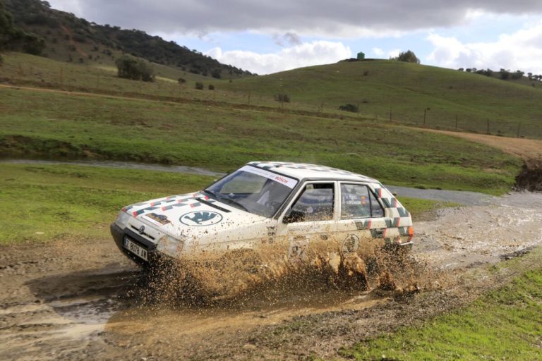 El Skoda Favorit resiste al Iberian Classic Raid. En el que hemos participado