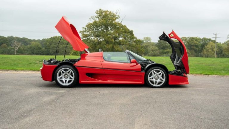 Chris Harris se lo pasa pipa con este Ferrari F50 de 3,4 millones