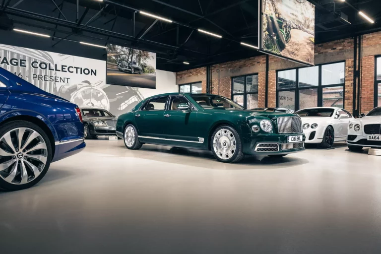 El Bentley Mulsanne de la realeza británica regresa a su hogar