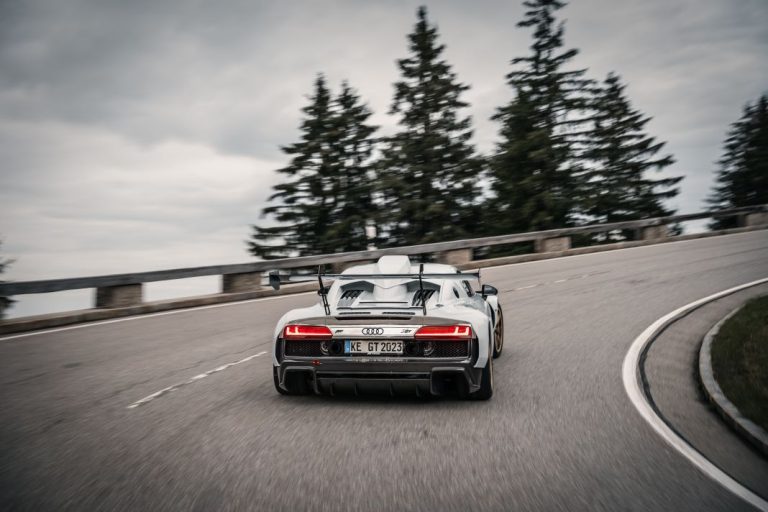 ABT despide al Audi R8 con este XGT. Un GT2 que tiene matrículas