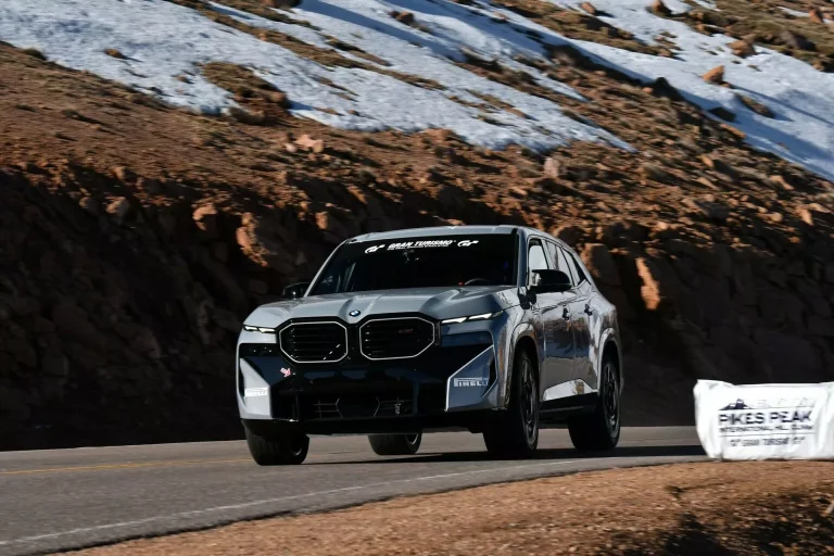 5 meses después, el BMW XM Label Red hace historia en Pikes Peak