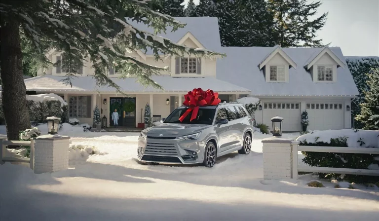 Con estos anuncios, Lexus nos recuerda que la Navidad está al caer