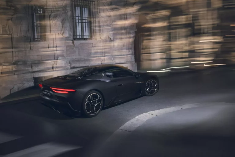 Notte: Así se llama el Maserati MC20 más siniestro