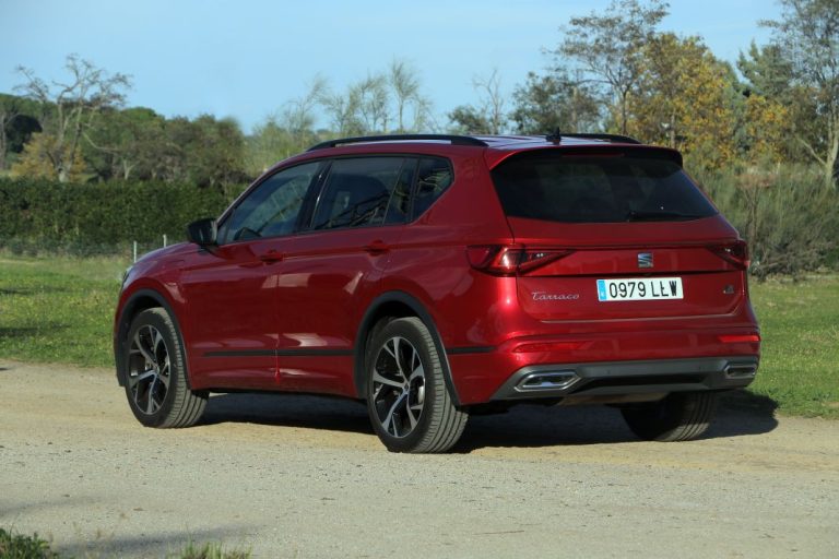 Probamos el Seat Tarraco e-HYBRID. Un SUV híbrido enchufable con tacto de deportivo
