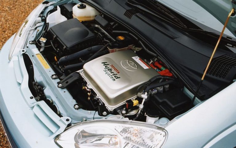Toyota comienza a reciclar su modelo híbrido más legendario