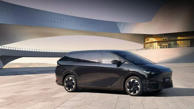 Xpeng X9: La marca china ya tiene su monovolumen eléctrico
