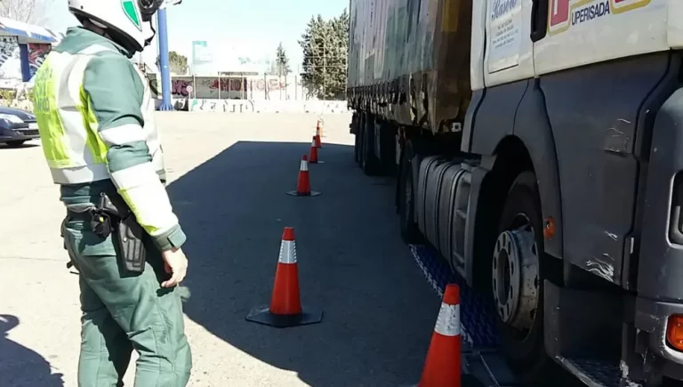 Las dos preocupaciones que no dejan dormir a los transportistas en España