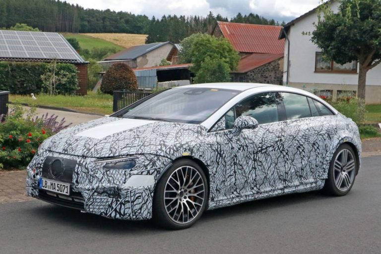 Mercedes se lanza a por el Porsche Taycan con el AMG GT4 EV