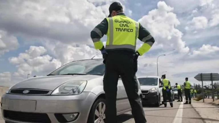 La pifia de la DGT para cazar a los ‘fitipaldis’: así te puedes librar de la multa