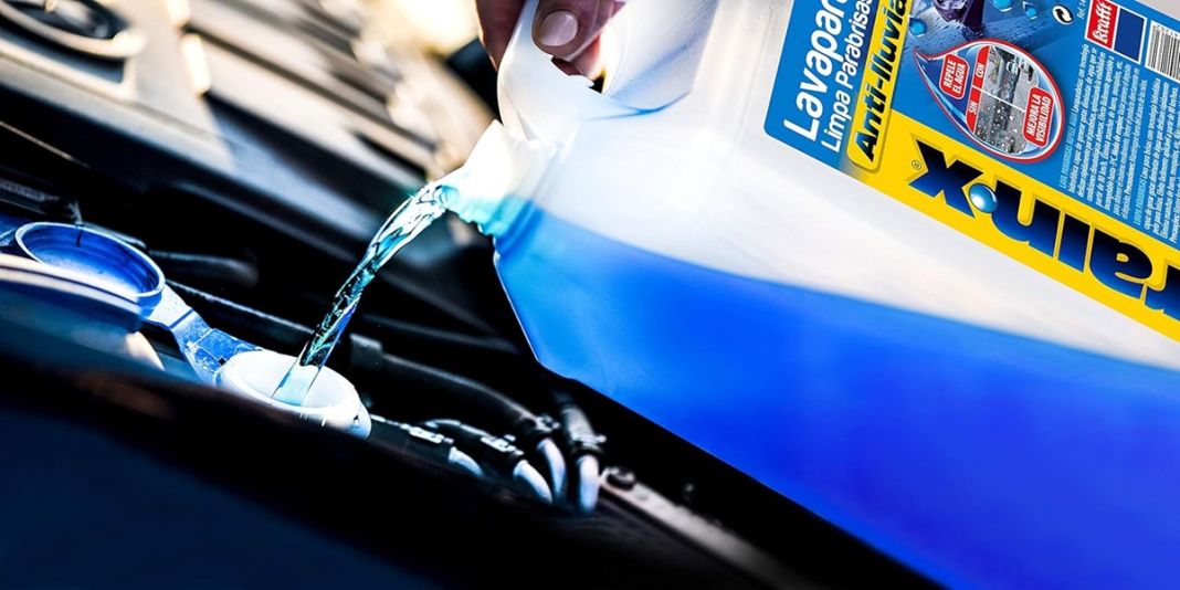 El lavaparabrisas anti-lluvia que arrasa en ventas en Amazon por su precio de 5 litros y por 6,99 euros El lavaparabrisas anti-lluvia que arrasa en ventas en Amazon por su precio de 5 litros y por 6,99 euros