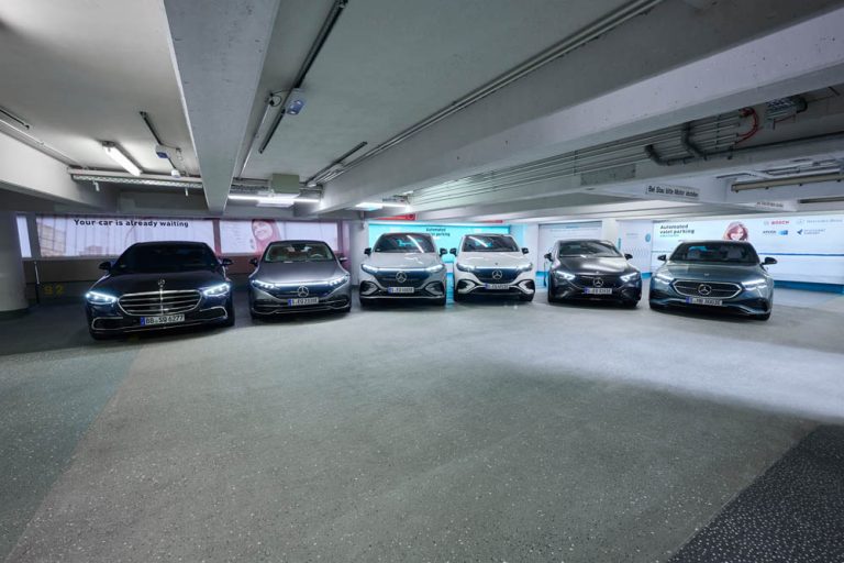 Estos son los modelos de Mercedes que buscan plaza y aparcan ellos solo
