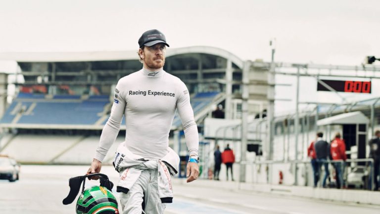 Así pasó Michael Fassbender de triunfar como actor a pilotar en Le Mans