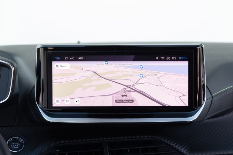 Peugeot E-Routes: el mejor copiloto para viajar en un eléctrico