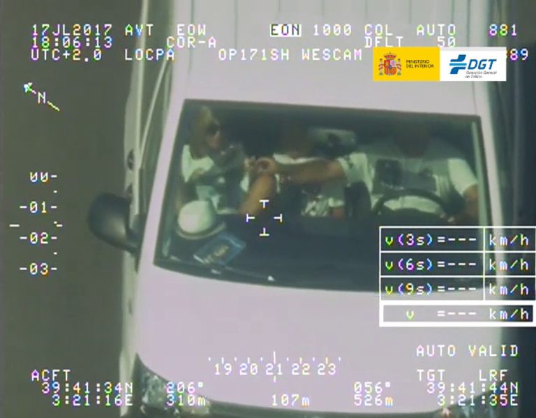 5 multas que la DGT puede poner a los copilotos y acompañantes