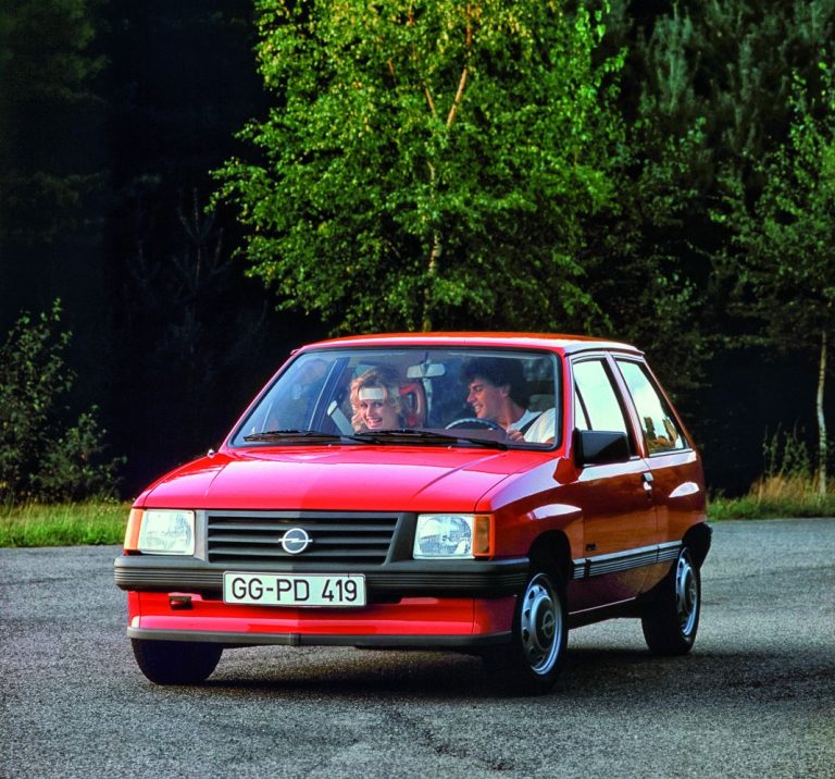 Opel: Historia y futuro del fabricante del coche del médico