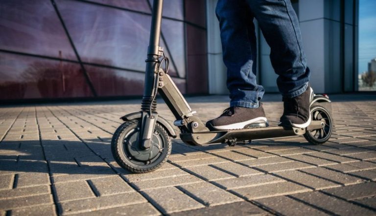 La ciudad española que ya tiene ordenanza de Movilidad específica para los patinetes eléctricos