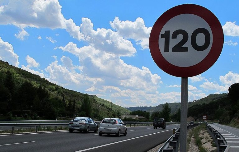 Esta es la normativa europea que va en contra de la DGT: ¿Veremos nuevos límites de velocidad en las carreteras?