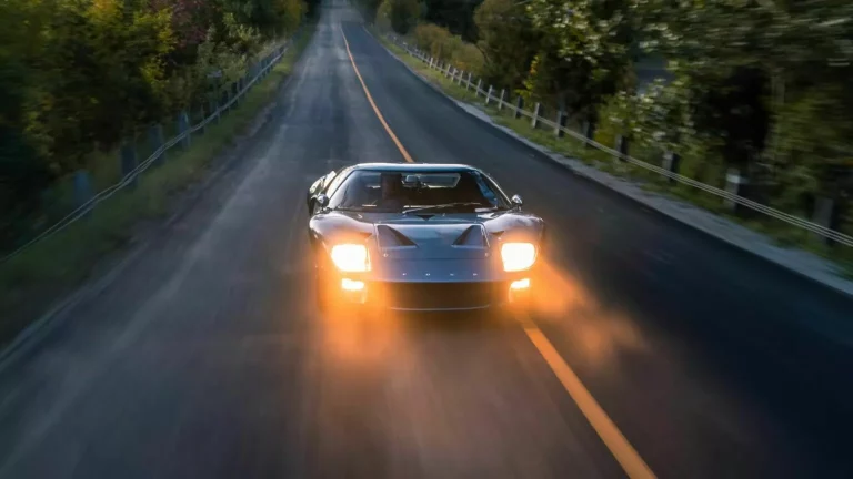 Uno de los 30 Ford GT40 originales y con matrícula está buscando hogar