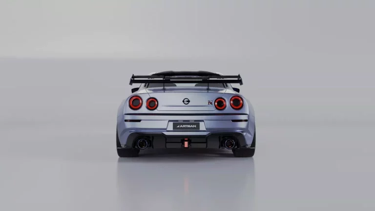 Aire retro y 1.000 CV para el Nissan GT-R gracias a Artisan