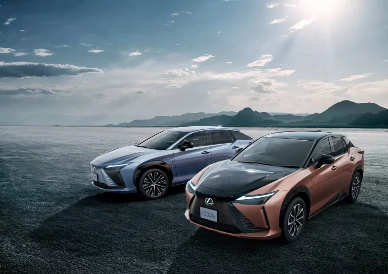 El Lexus RZ ya tiene su versión de acceso llamada 300e
