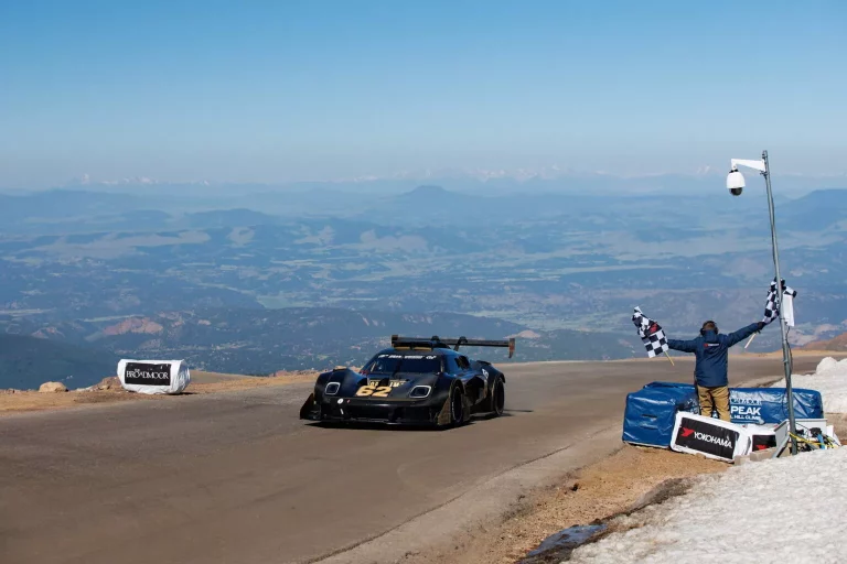 El precio que Radford pone al coche más rápido en Pikes Peak