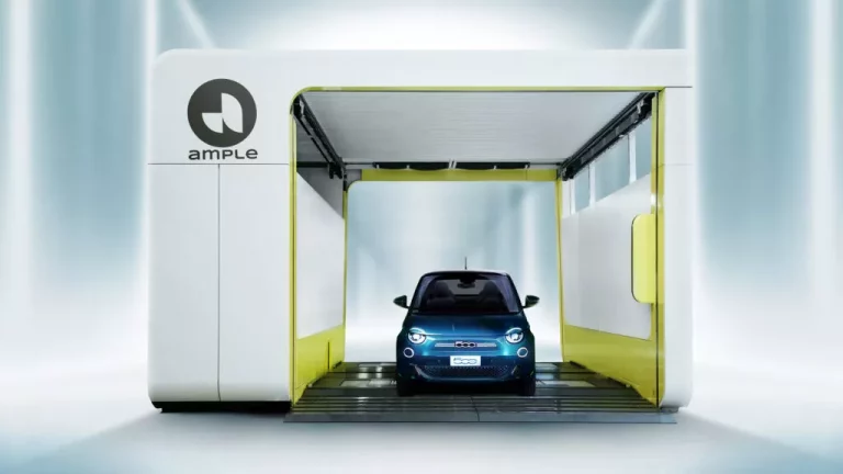 El Fiat 500e tendrá intercambio de baterías gracias a Stellantis y a Ample